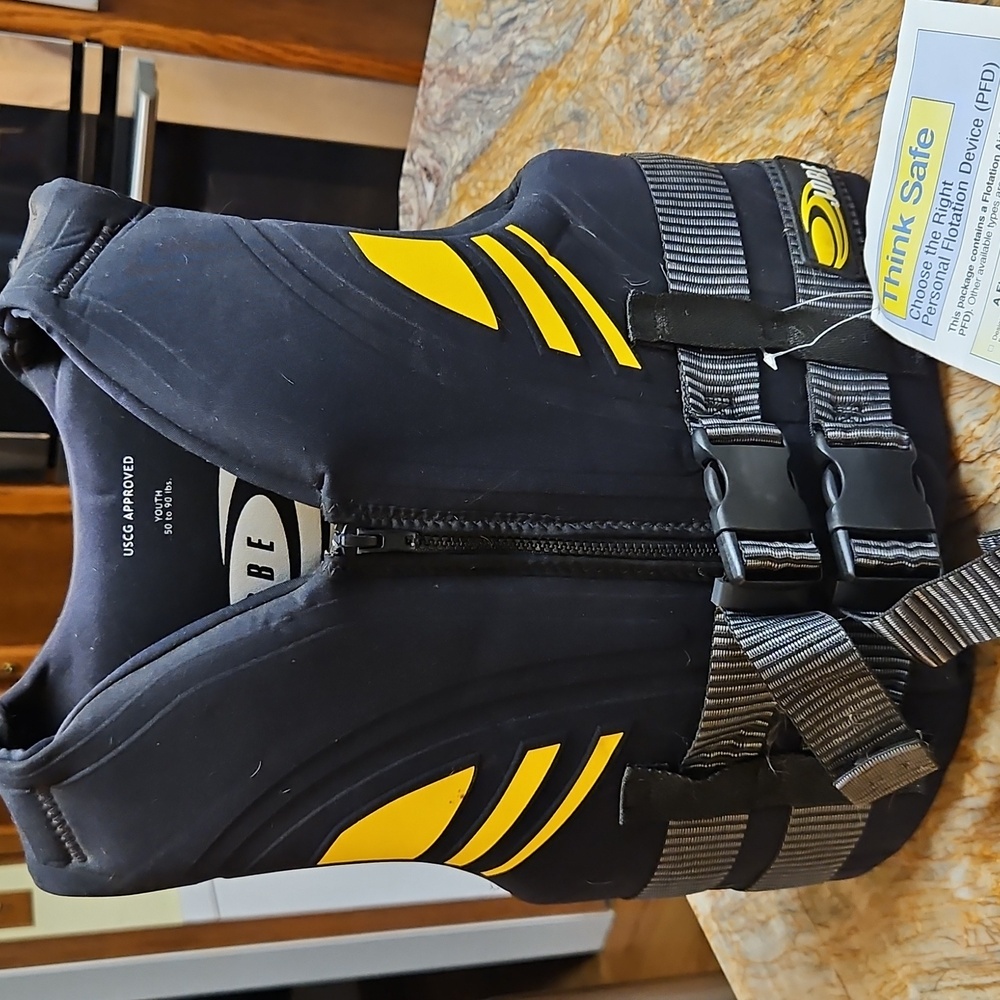 JOBE Black and Yellow YOUTH Child Life Jacket Vest- NEW